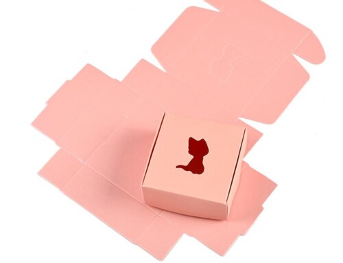 Printing Colored corrugated shipping boxes with logos of various animal shapes can be cut